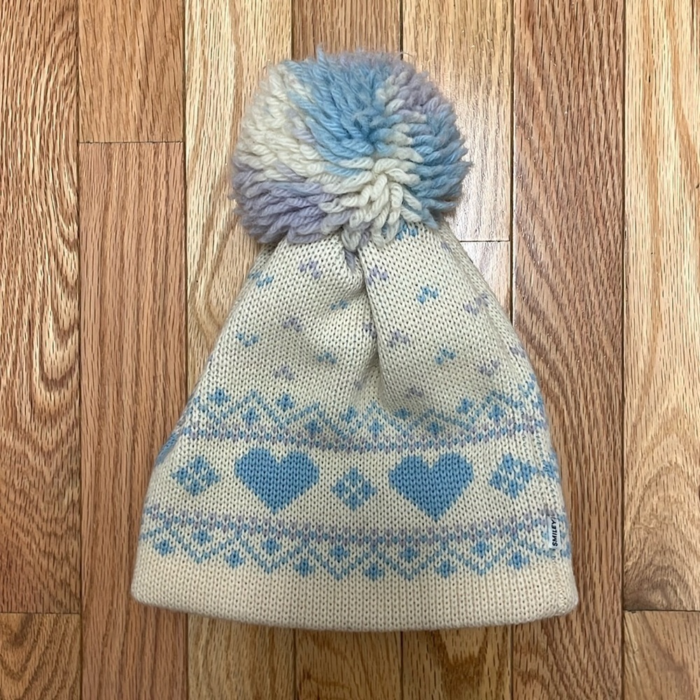Vintage Smiley Cross-Stitch 100% Wool Snow Ski Cap - Cream Blue Heart‎